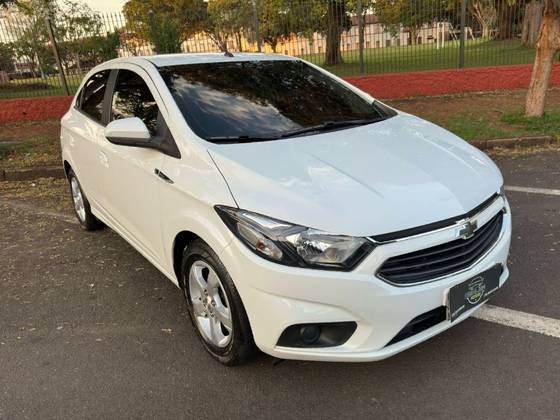 CHEVROLET ONIX 1.4 MPFI LT 8V FLEX 4P MANUAL CHEVROLET ONIX 1.4 MPFI LT 8V FLEX 4P MANUAL